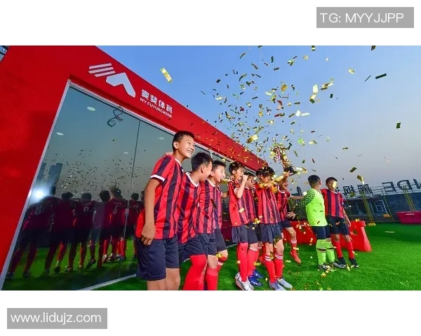 足球明星亲临长城畅游历史文化的精彩瞬间