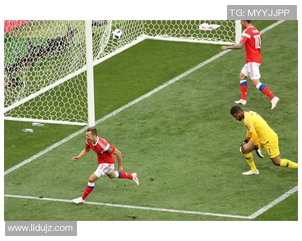 足球明星精彩瞬间进球转场图片集锦展现足坛风采与激情