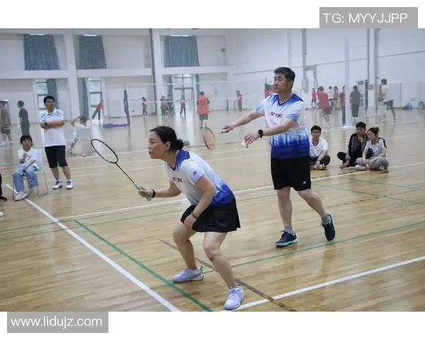 重庆羽毛球队选拔赛分析:个人能力展现与团队协作的完美结合